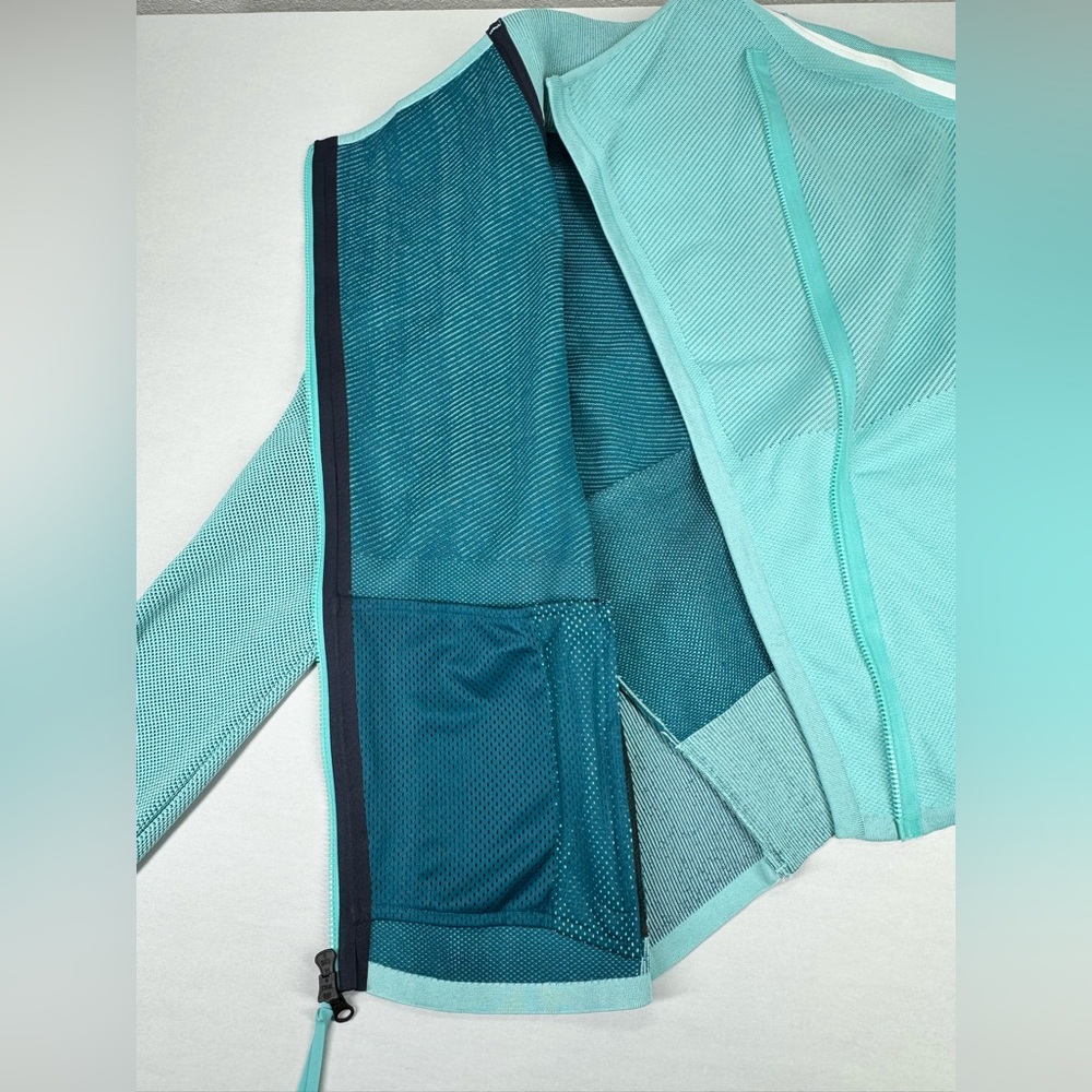 Adidas Women's Z.N.E. Heartracer Parley Jacket (Blue Spirit/Petrol Night) Large - Picture 11 of 15